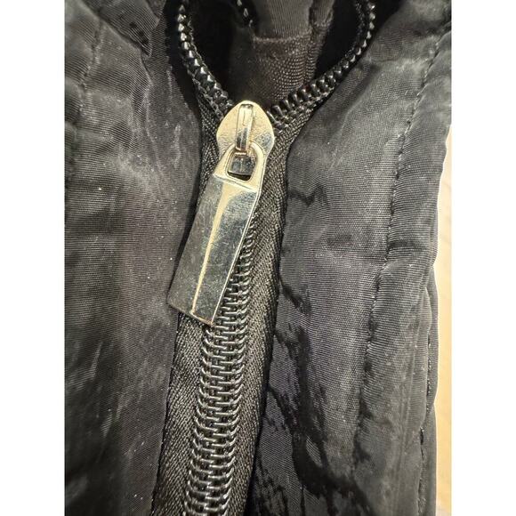 Sephora Black Quilted Nylon Logo Strap Puffer Crossbody Travel Bag Purse - Picture 3 of 5